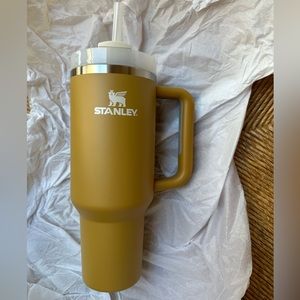 Stanley 40 oz Flowstate Tumbler (Quencher 2.0) in Yarrow